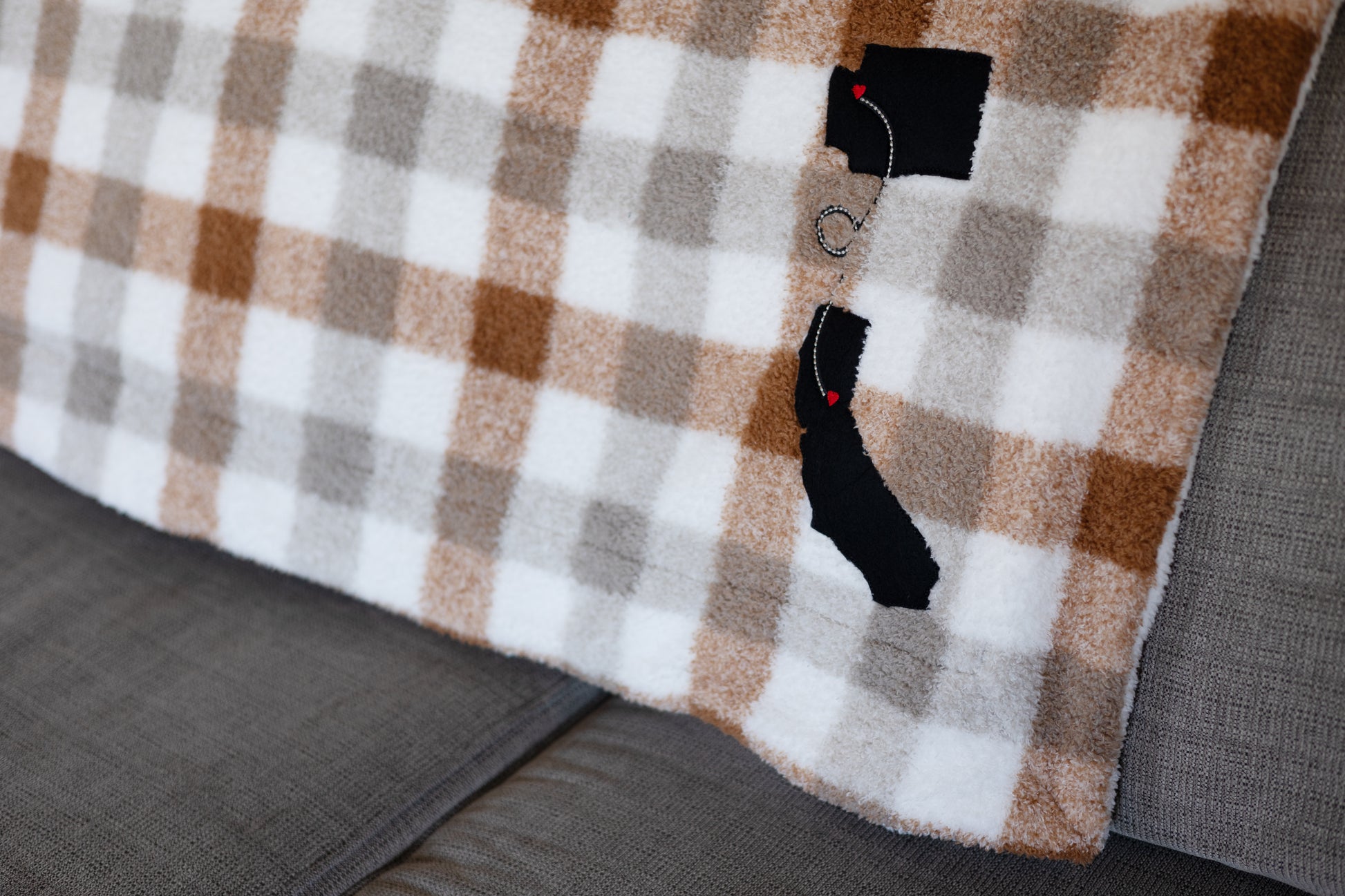 State love throw blanket with two states linked by a stitched line